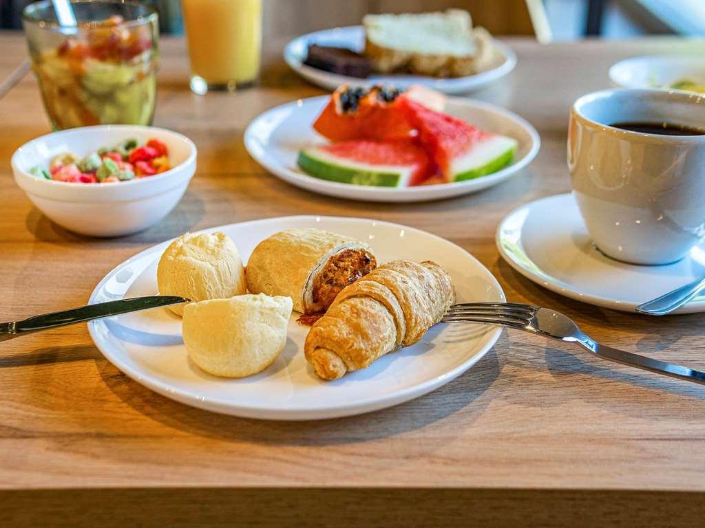 Hotel Ibis Styles Porto Alegre Moinhos De Vento Restaurante foto
